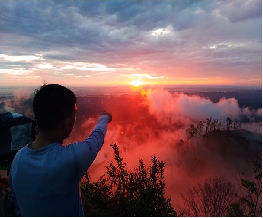 Hiking and Climbing to The Top of The Hills, Land Above the Clouds at Kapalo Bando - Payakumbuh