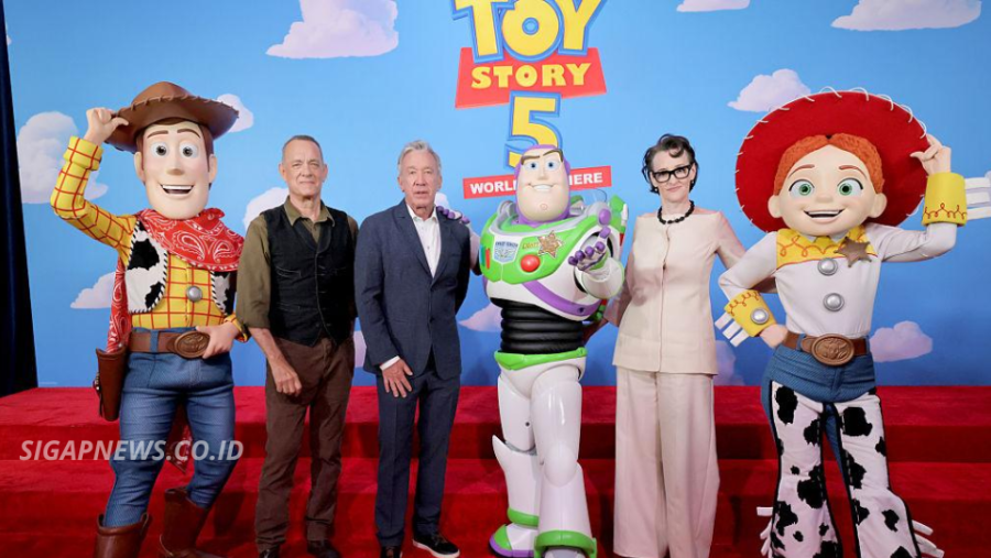 Toy Story 5 Takes on the Tech Era After Crossing $1.1 Billion