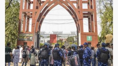 indian-student-protests-escalate-as-jamia-university-moves-classes-online